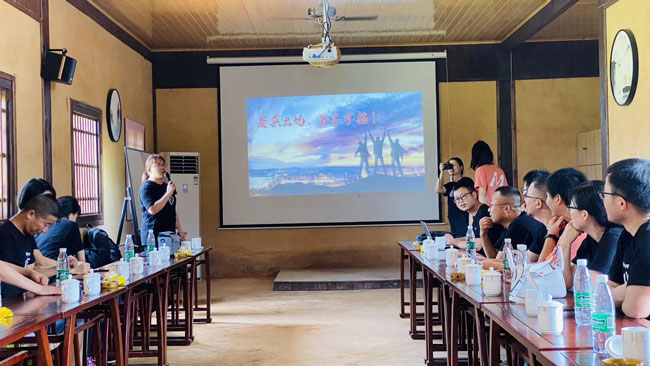 HiShop老兵营班会｜千里驰骋不忘本，共聚一心齐向前