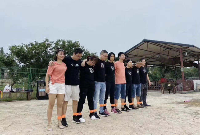 HiShop老兵营班会｜千里驰骋不忘本，共聚一心齐向前