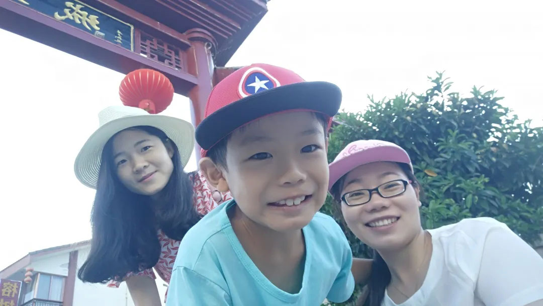 人物：龙艳--惊艳不了年华，那就去温柔岁月