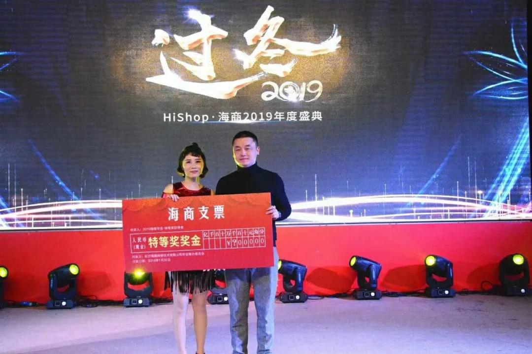 人物|黄丽丽--成熟不是为了走向复杂，而是为了抵达天真